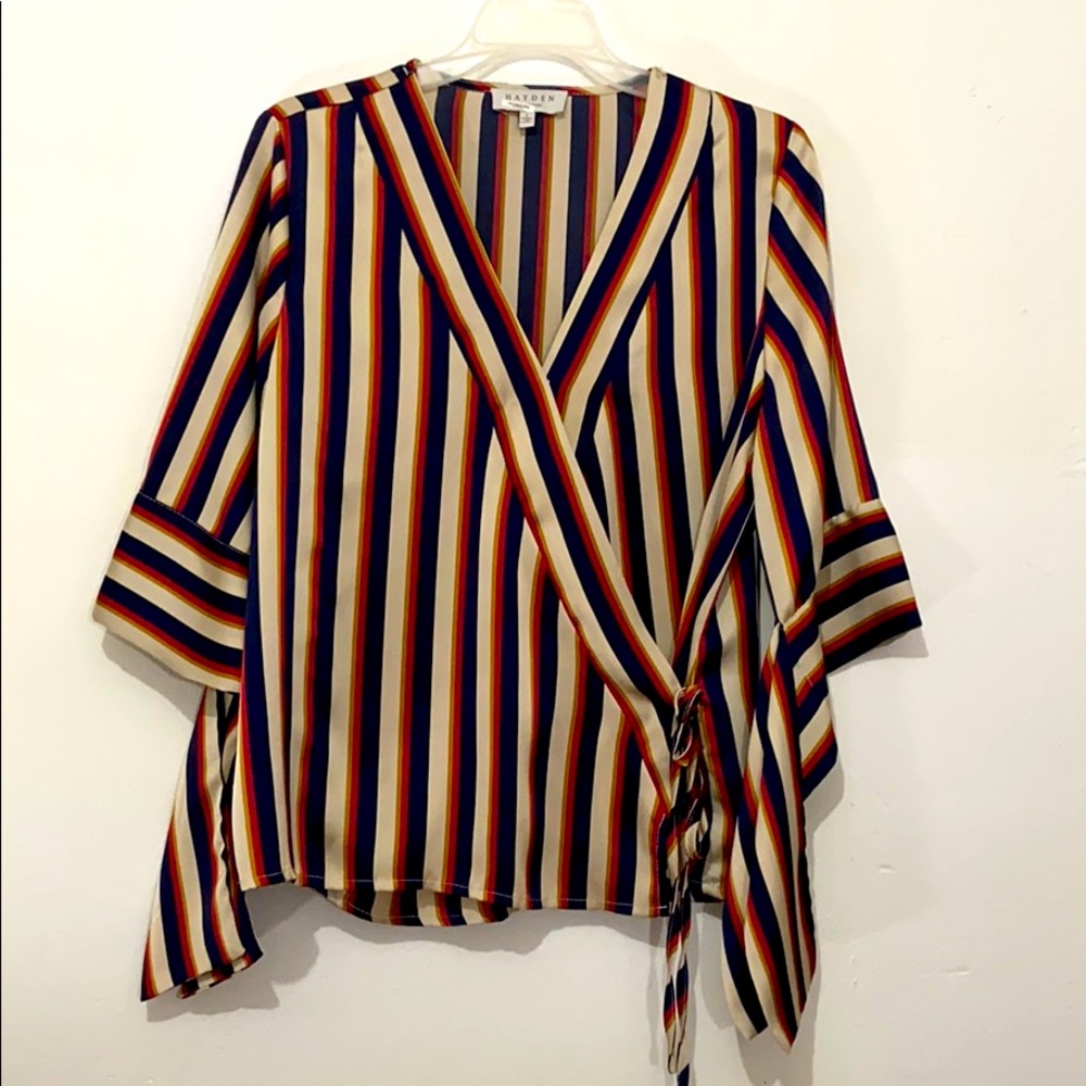 Wrap style top